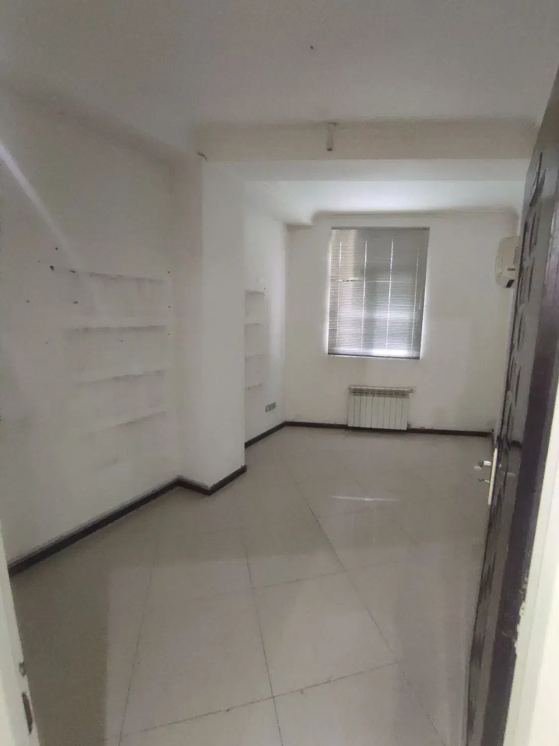 واحد اداری تجاری ۲۱۰ متر در زنبیل آباد بر عطاران|اجارهٔ دفتر کار، اتاق اداری، مطب|قم, زنبیل آباد|دیوار