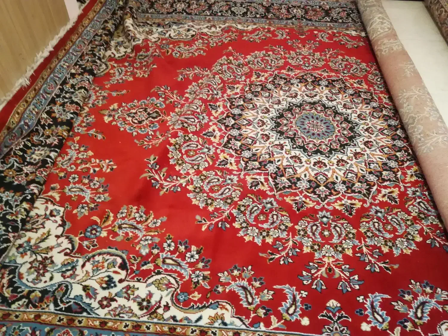 فرش دست دوم|فرش|شیراز, پادگان نیروی هوایی بعثت|دیوار