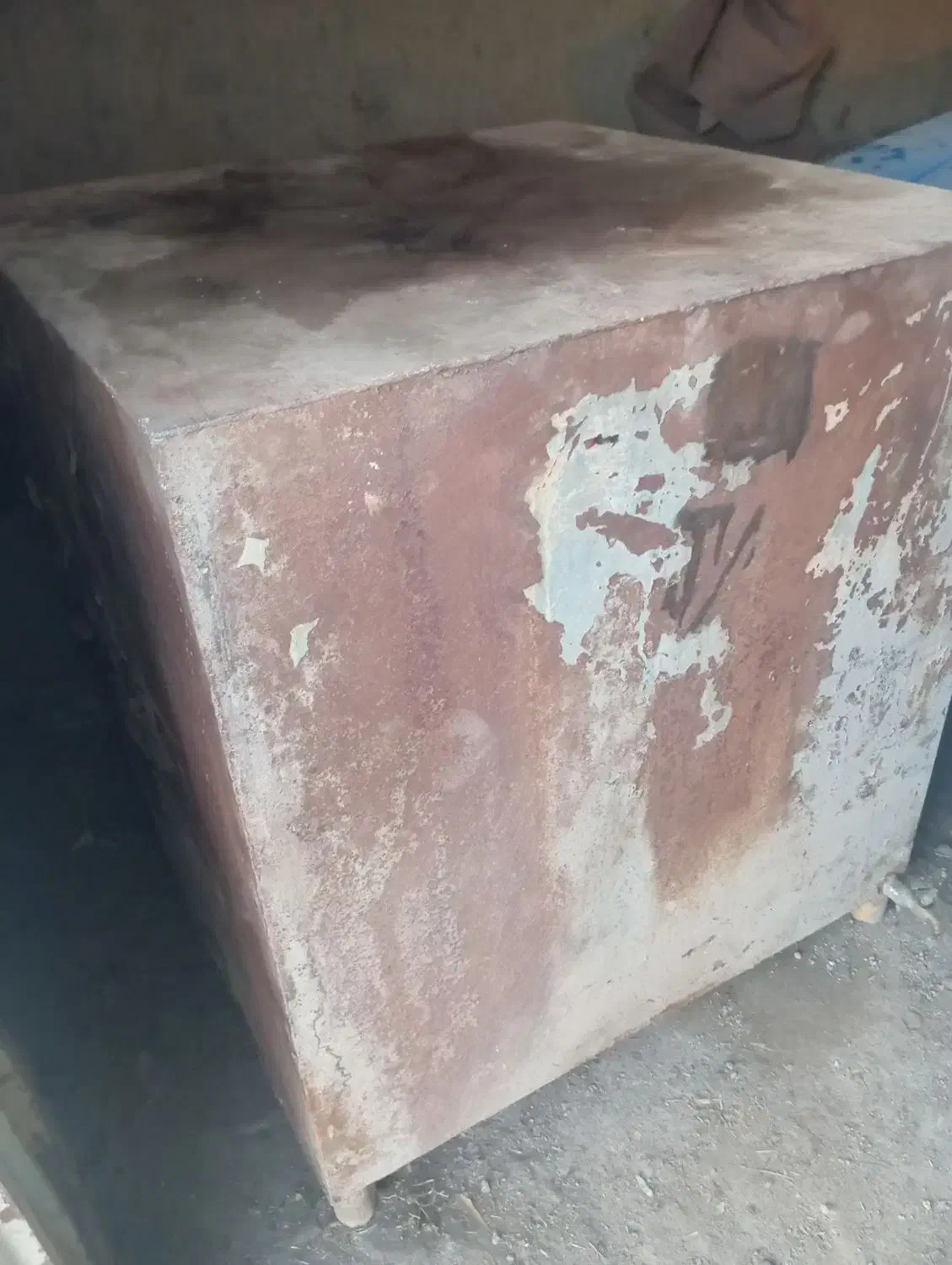 تانکر فلزی ضخیم ۲۰۰۰ لیتری|مصالح و تجهیزات ساختمان|آذرشهر, |دیوار