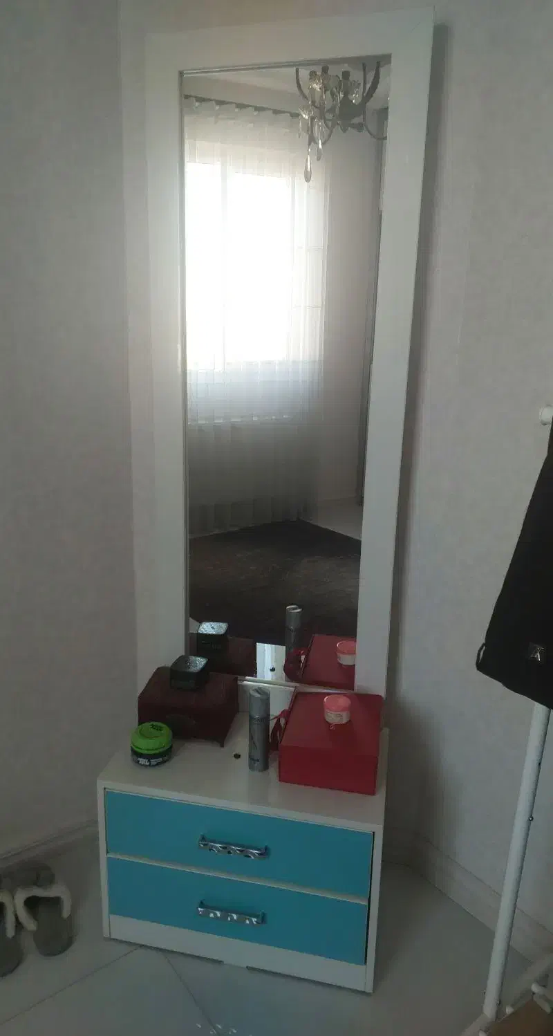 میز آرایش با اینه قدی|مبلمان خانگی و میز عسلی|رشت, بلوار گیلان|دیوار