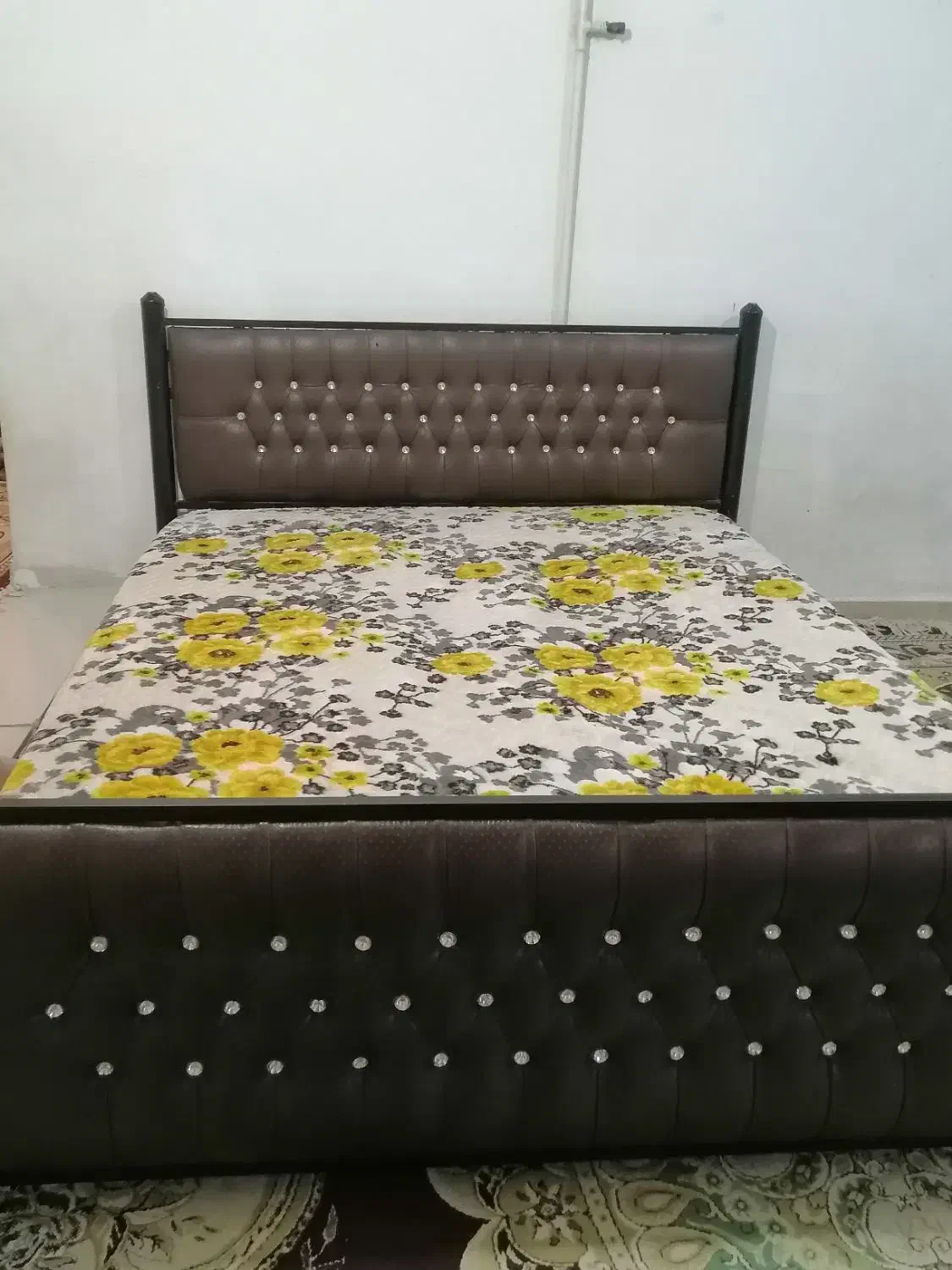 فروشه تخت وتشک تبی در حد نو|تشک تختخواب|نورآباد, |دیوار