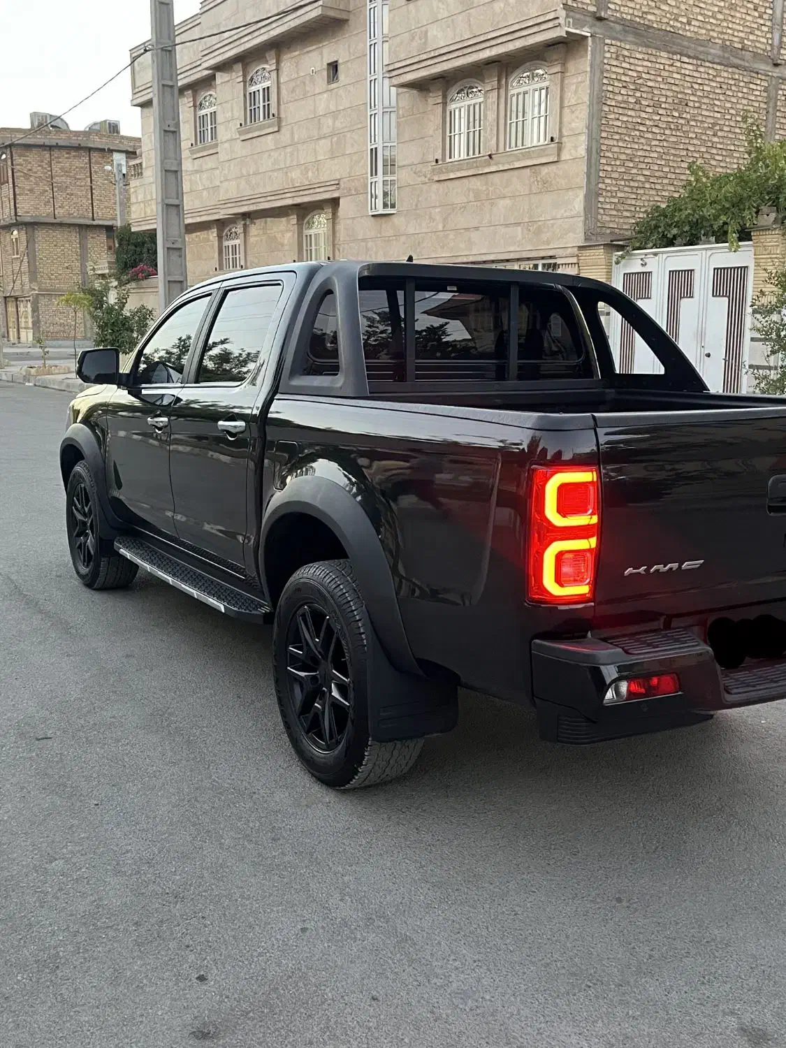 کی ام سی t8 مدل ۱۴۰۲ درحد.|خودرو سواری و وانت|شیراز, دروازه قران|دیوار