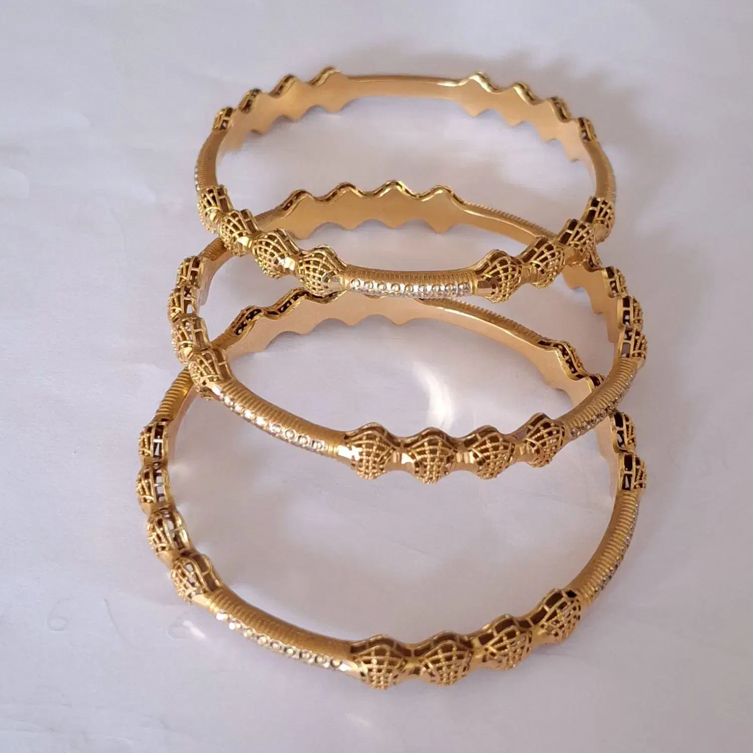 انواع طلا نو ۳۰۰ هزار بالای تابلو .سایز یک ۲۲ کرم|جواهرات|خرمآباد, |دیوار