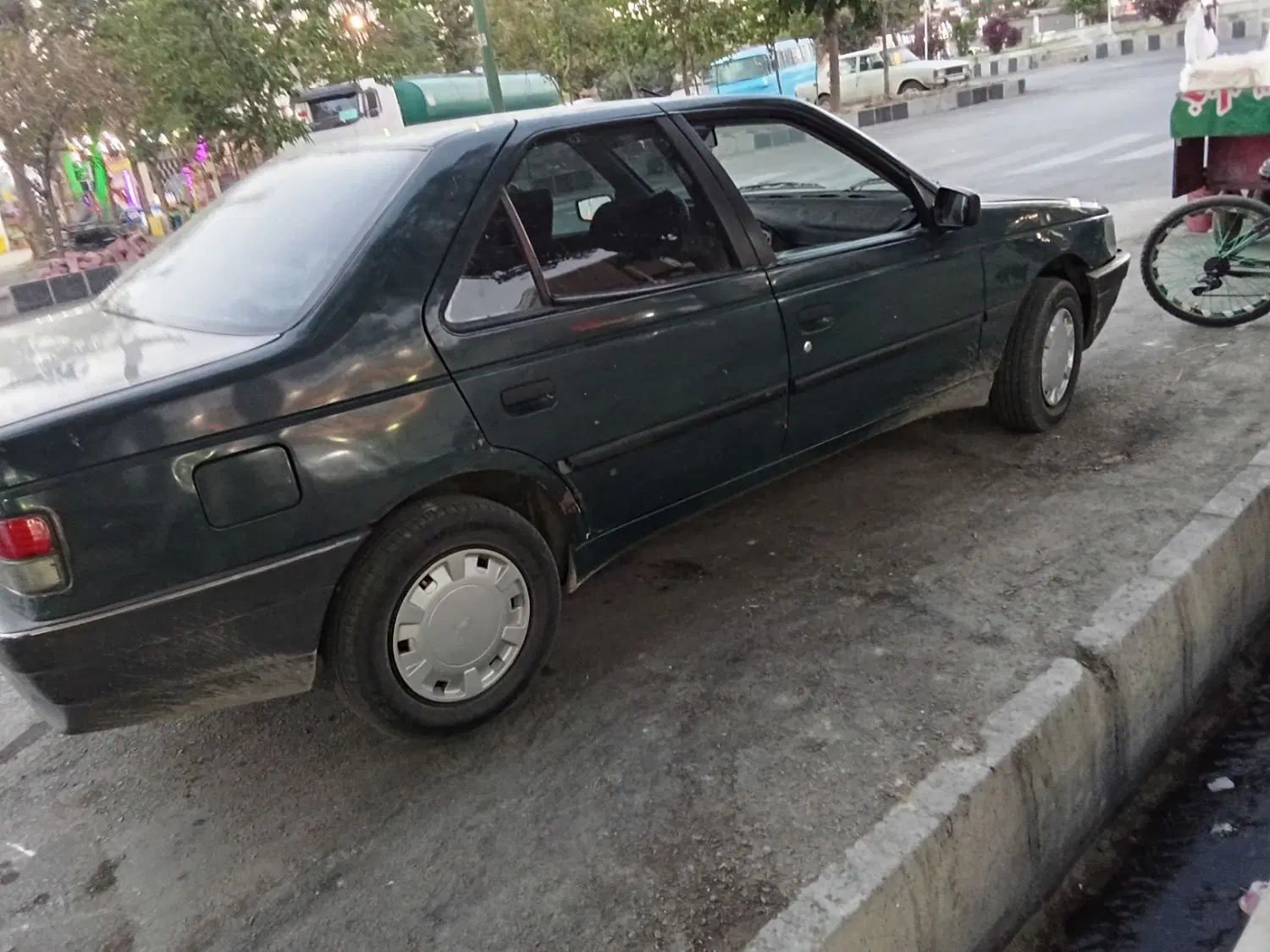 پژو|خودرو سواری و وانت|بروجرد, |دیوار
