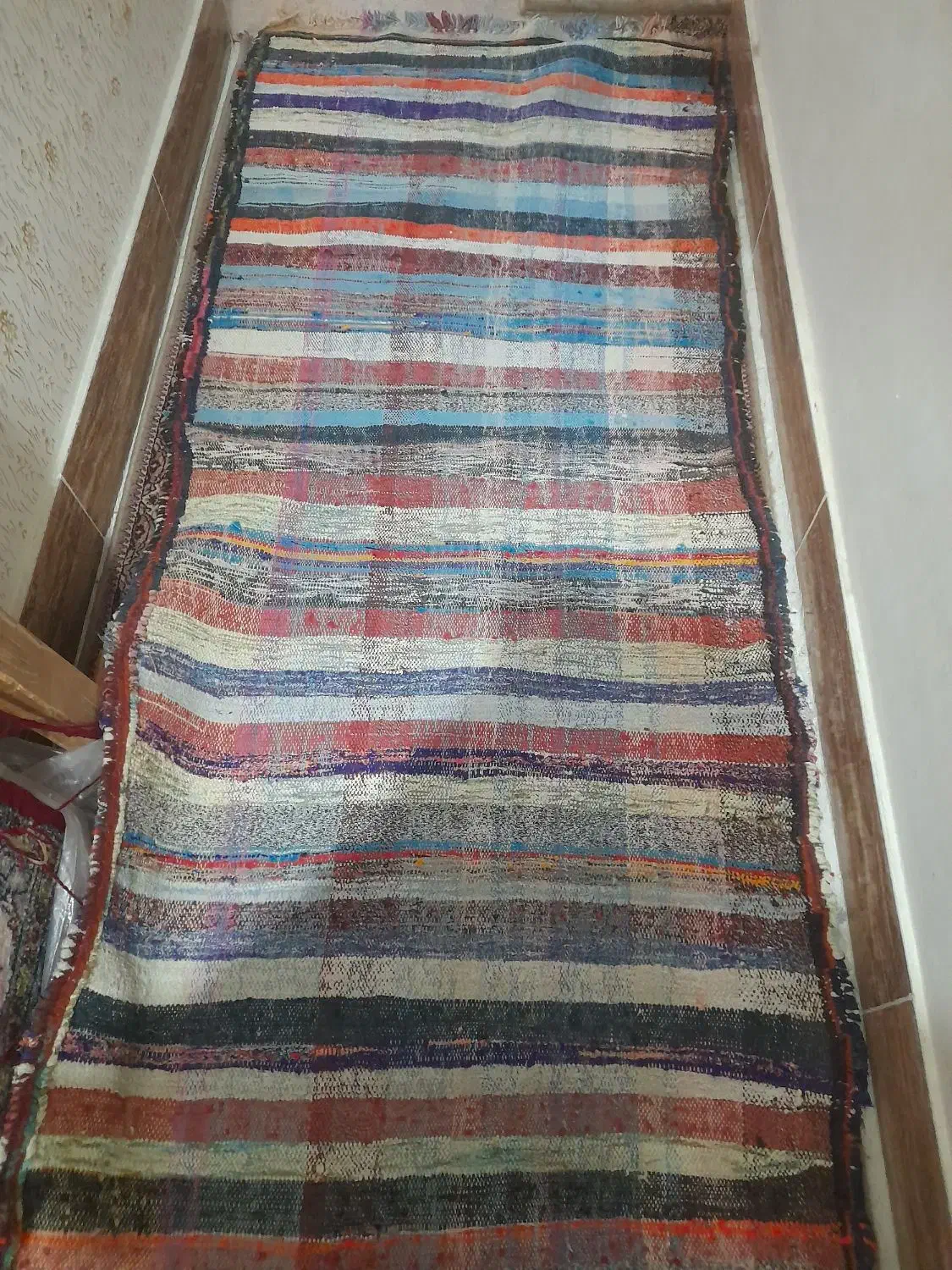گلیم پارچه ای..ویکعدد گلیم نخی|گلیم، جاجیم، گبه|مشهد, یاغون آباد|دیوار