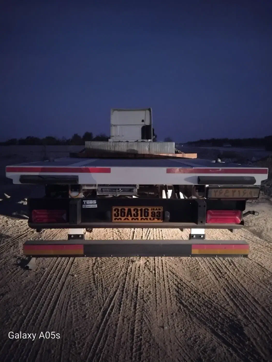 تریلر کفی 13.70 پویا|خودرو سنگین|آباده, |دیوار