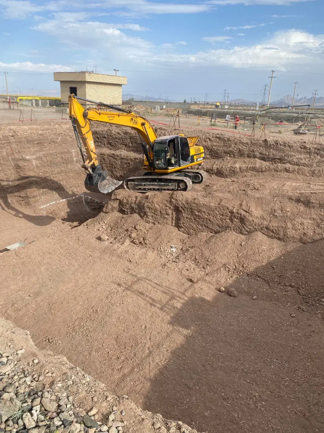 بیل مکانیکی زنجیری|خودرو سنگین|تهران, دکتر هوشیار|دیوار