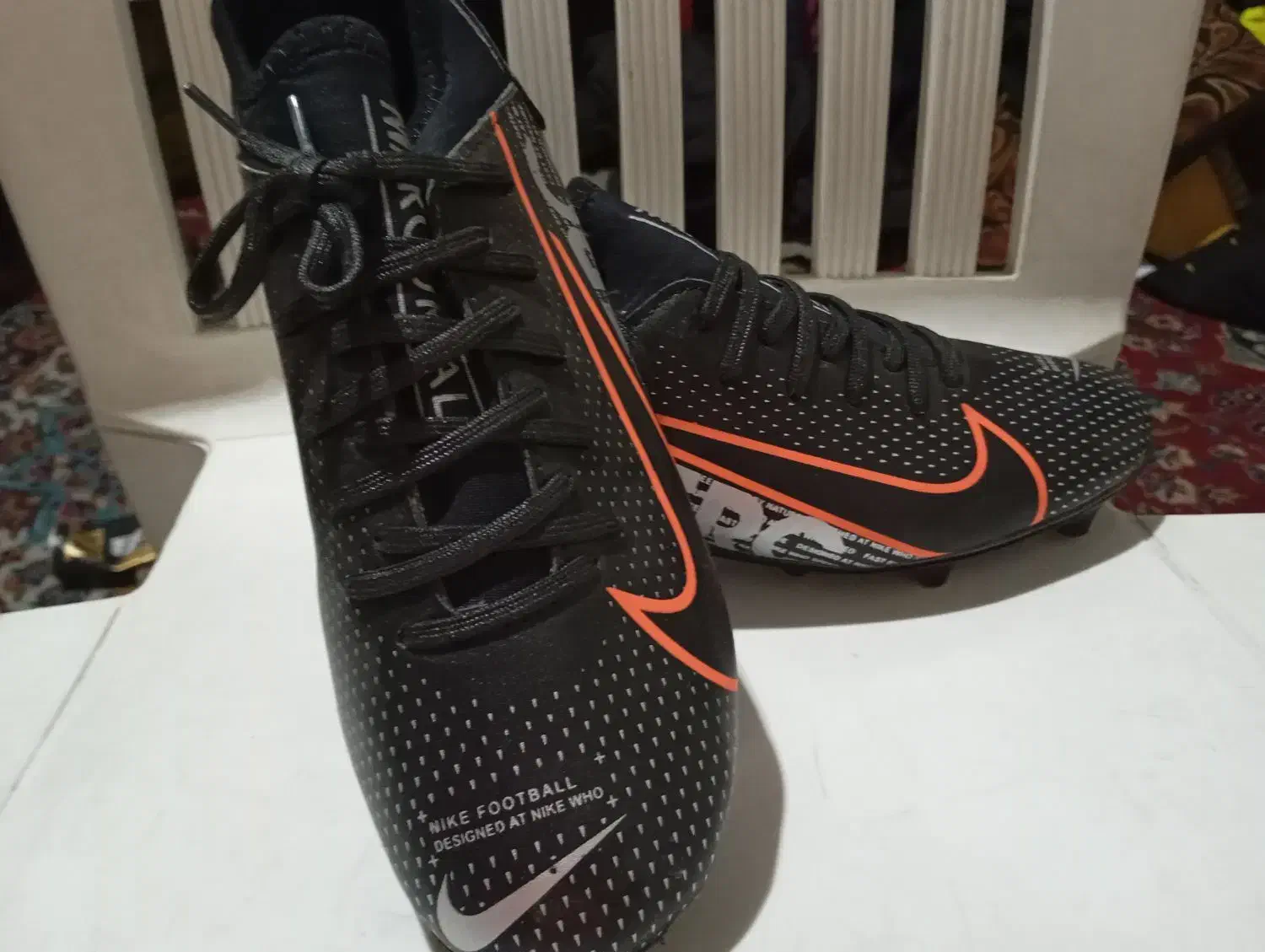 کفش فوتبال چمنی|کیف، کفش، کمربند|شیراز, کوزه گری|دیوار