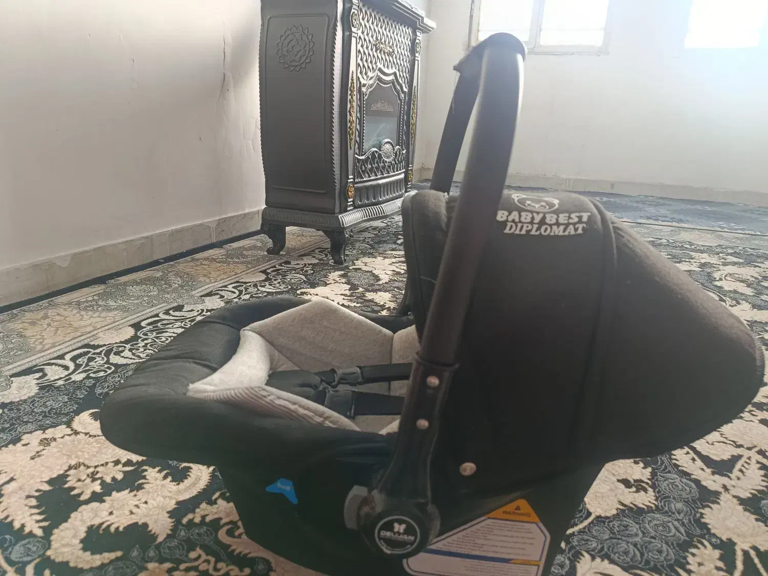 کریر|کالسکه و لوازم جانبی|بروجرد, |دیوار