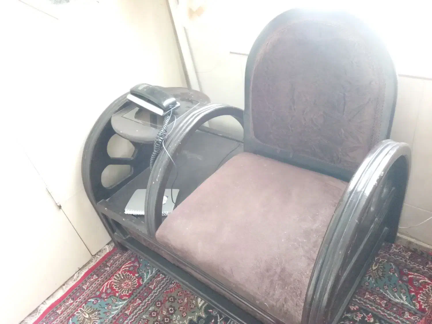 میز تلفن درحد نو بفروش میرسد قیمت پانصد|میز تلفن|نیشابور, عدالت|دیوار