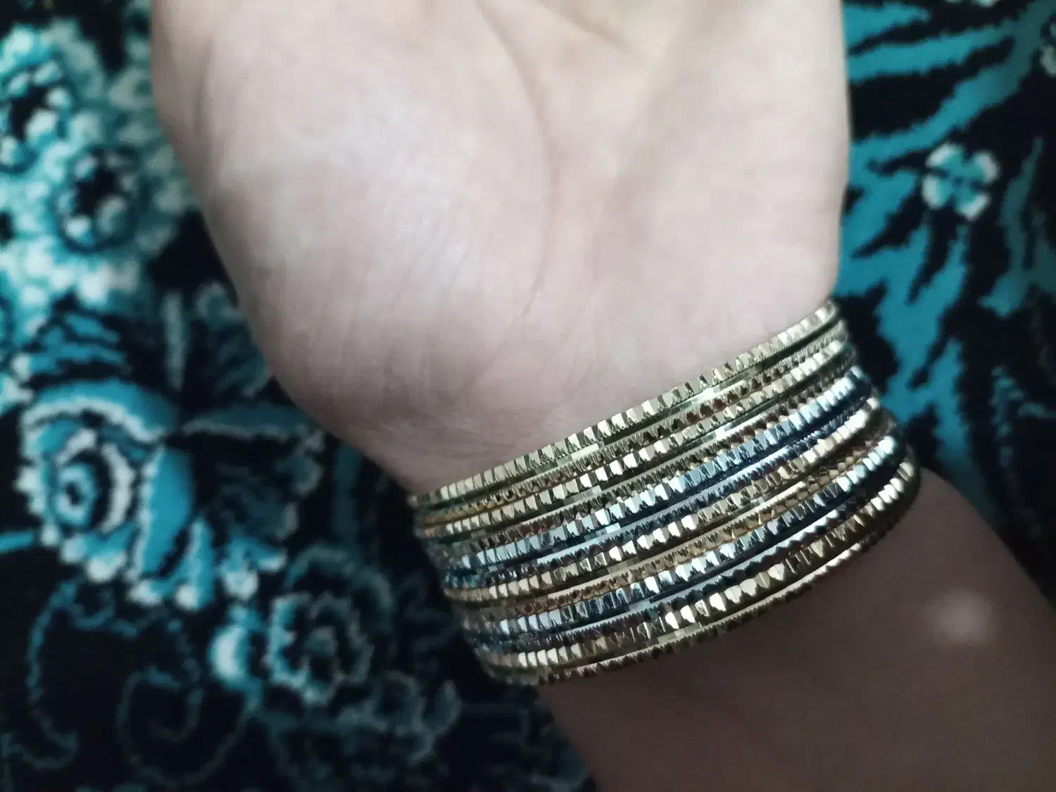 النگو بدل|بدلیجات|قروه, |دیوار