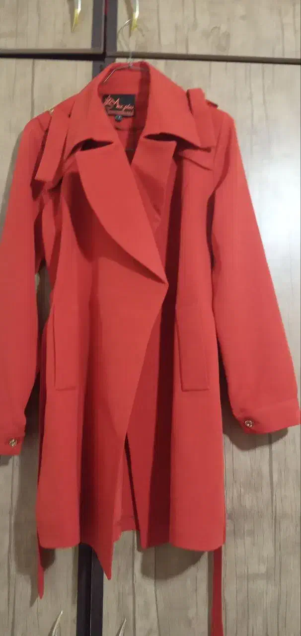 تعدادی لباس نو نو|لباس|کرمانشاه, |دیوار