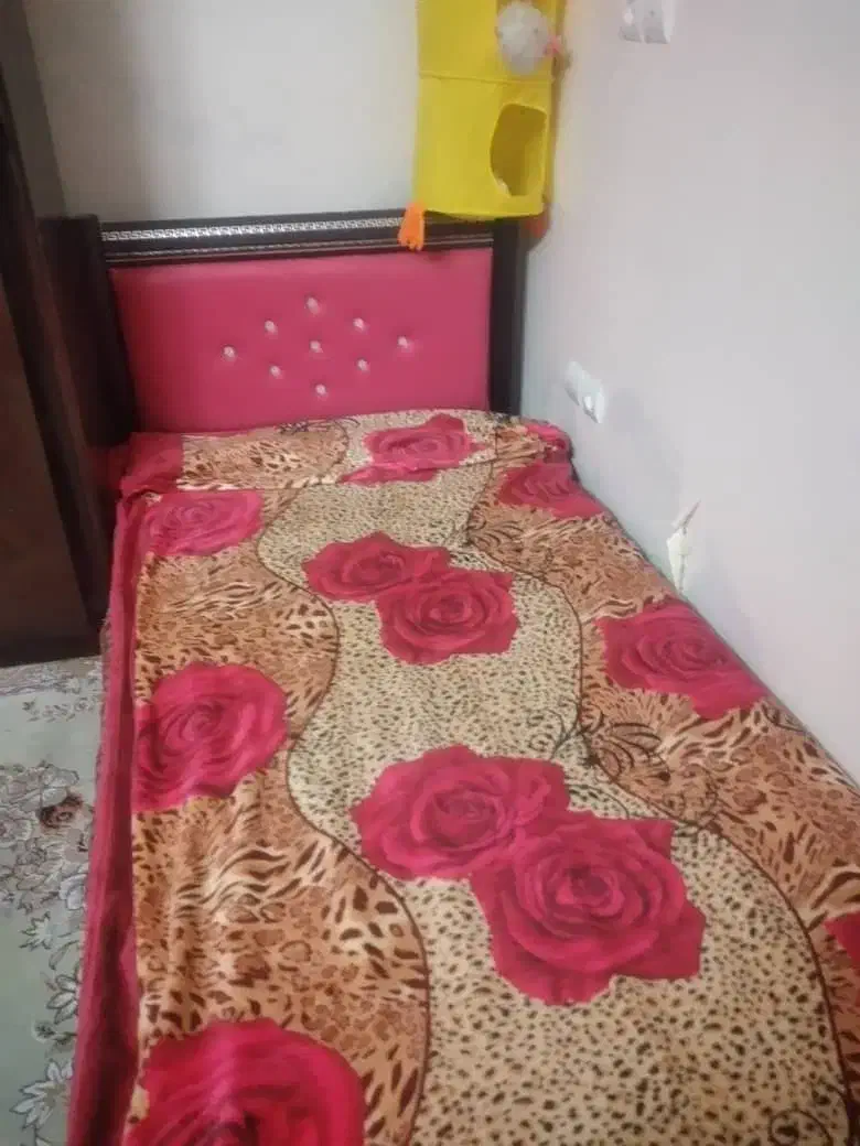 فروش وسایل منزل|تخت و سرویس خواب|فولادشهر, C4|دیوار