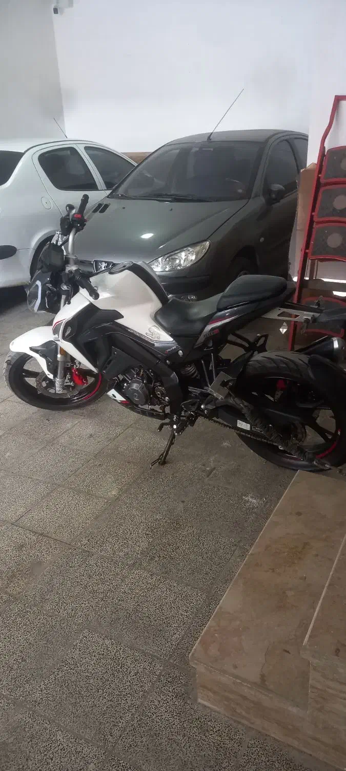 بنلی ۱۸۰|موتورسیکلت|مشهد, پنجتن|دیوار