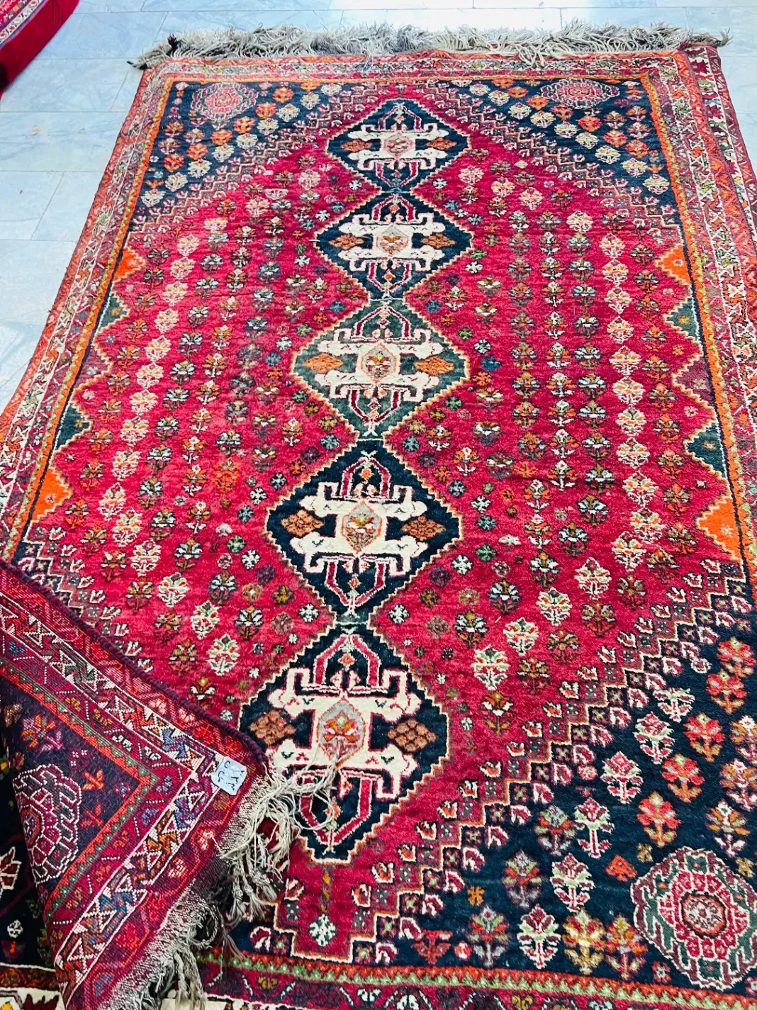 خریدار و فروشنده انواع فرشهای دستبافت و کارشناسی|فرش|شیراز, عفیفآباد|دیوار