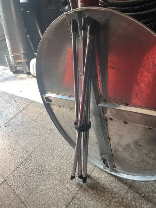 میز گزد گالوانیزه با پایه استیل ۱۲۰ (نو)|میز و صندلی غذاخوری|تهران, حکیمیه|دیوار