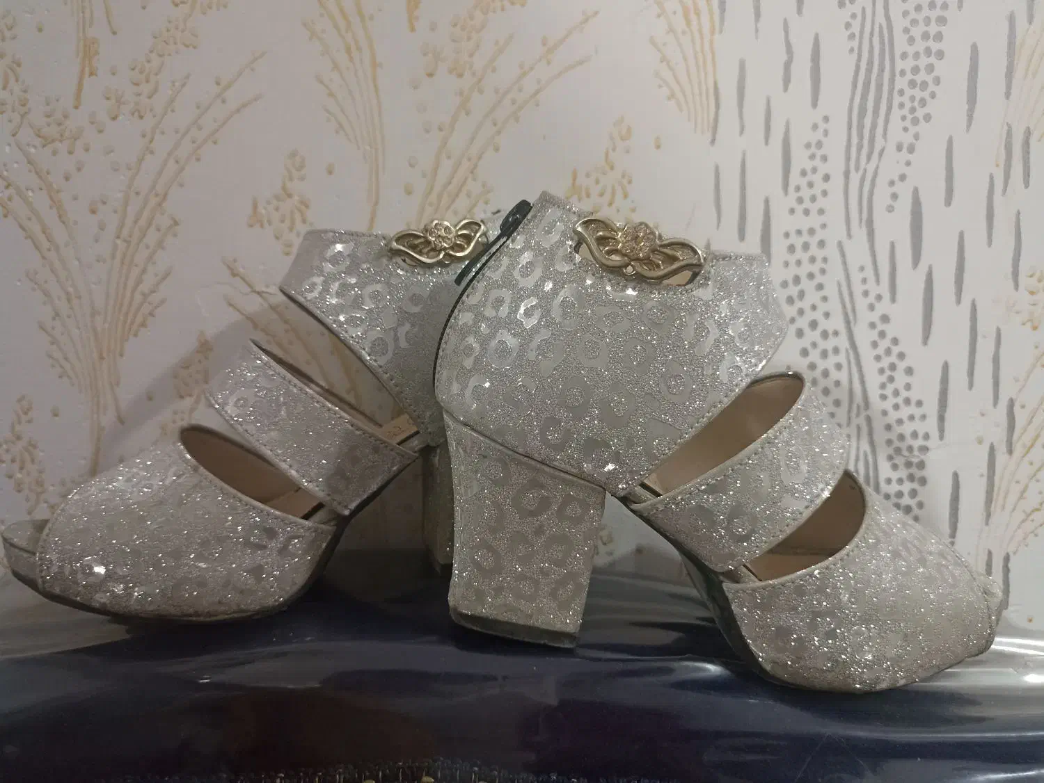 صندل مجلسی دخترانه|کفش و لباس بچه|شیراز, سلطان آباد|دیوار