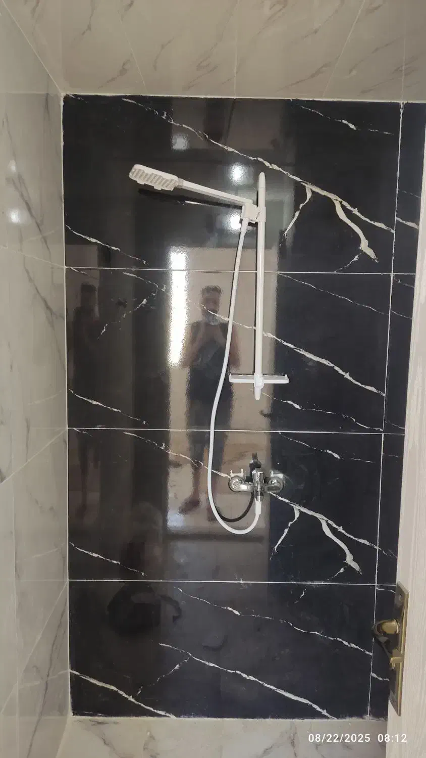 نصب و تعمیر انواع شیرالات و لوله کشی|خدمات پیشه و مهارت|الوند, |دیوار