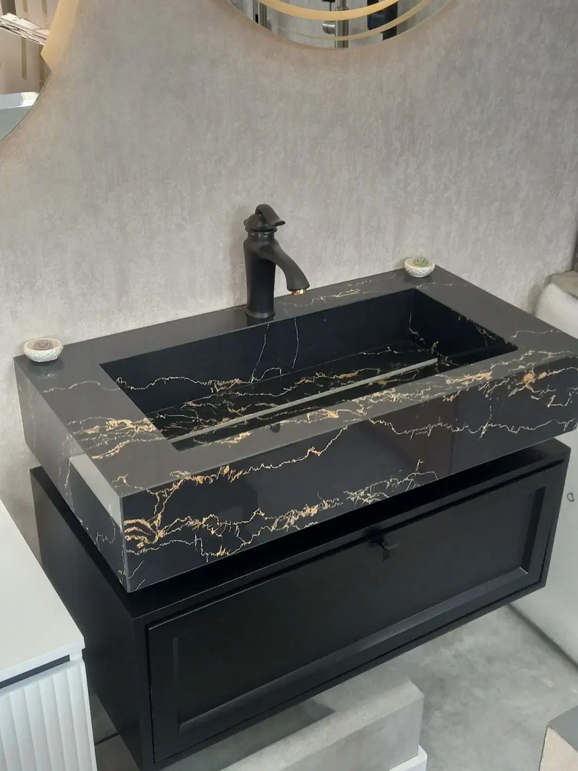 روشویی و آیینه|لوازم سرویس بهداشتی|تهران, بنی‌هاشم|دیوار