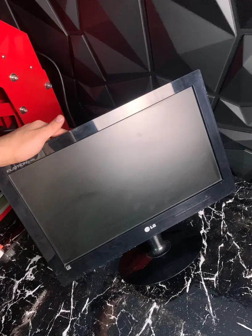 مانیتور LG کامپیوتر|قطعات و لوازم جانبی رایانه|قدس, شهرقدس|دیوار