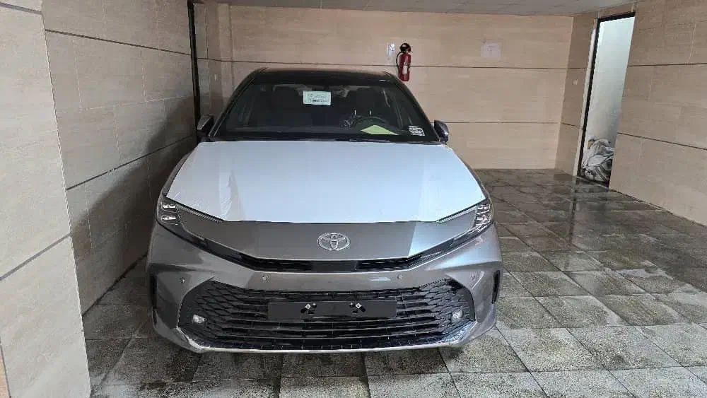 کمری le ۲۰۲۵ ژاپن هیبرید|خودرو سواری و وانت|شیراز, ستارخان|دیوار