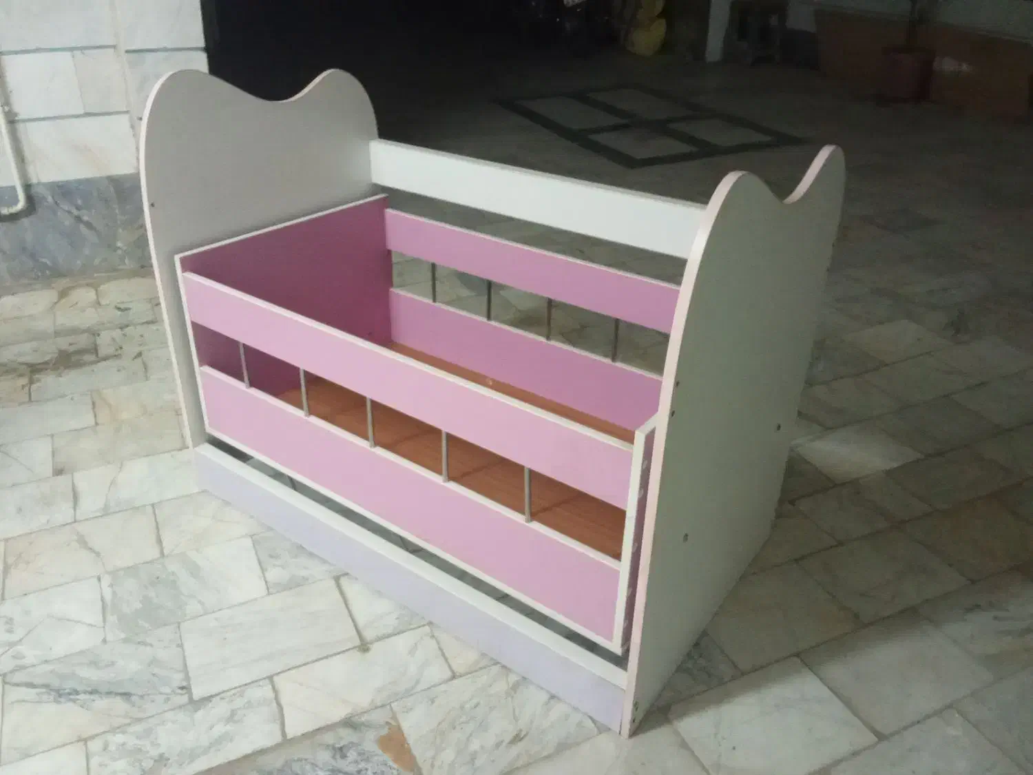 گهواره کودک|تخت و صندلی بچه|قزوین, |دیوار