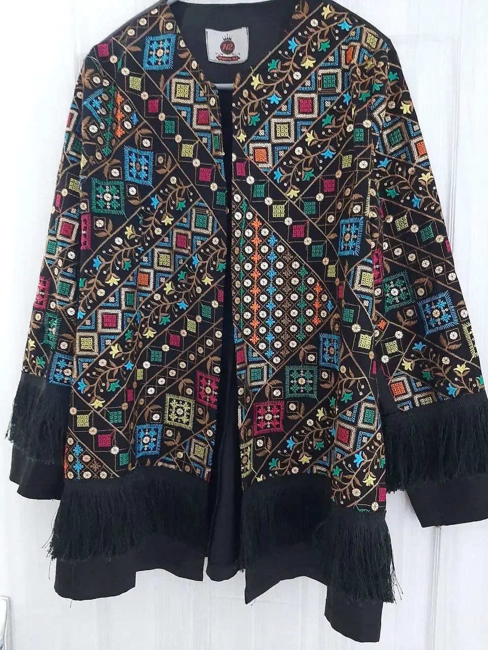 کت مجلسی|لباس|بومهن, |دیوار