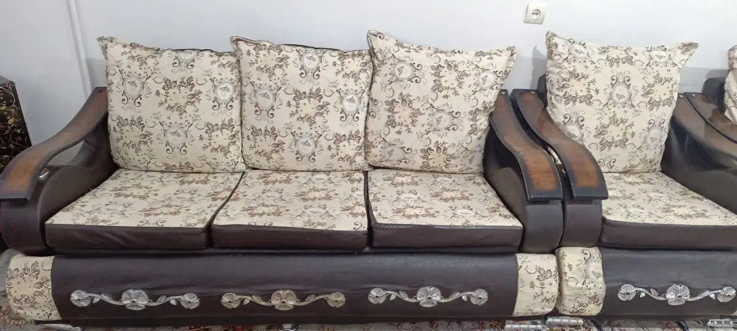 مبل هفت نفره مناسب خانه باغ و آرایشگاه|مبلمان خانگی و میز عسلی|مریوان, |دیوار