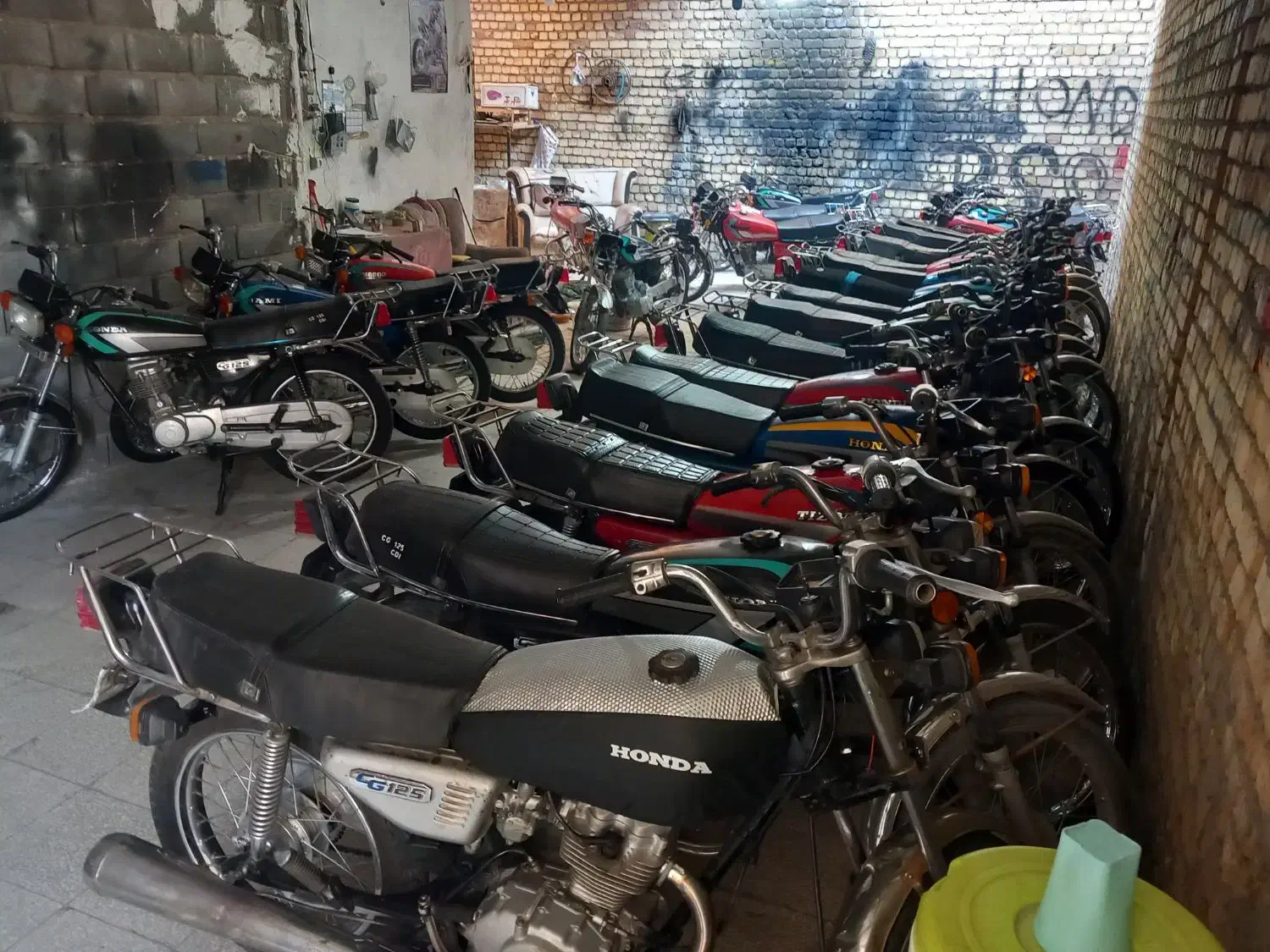 هندانصف نقد البماقی ۳تا چک ماه به ماه بیا ببر۳۰۰|موتورسیکلت|کاشان, کارگر|دیوار