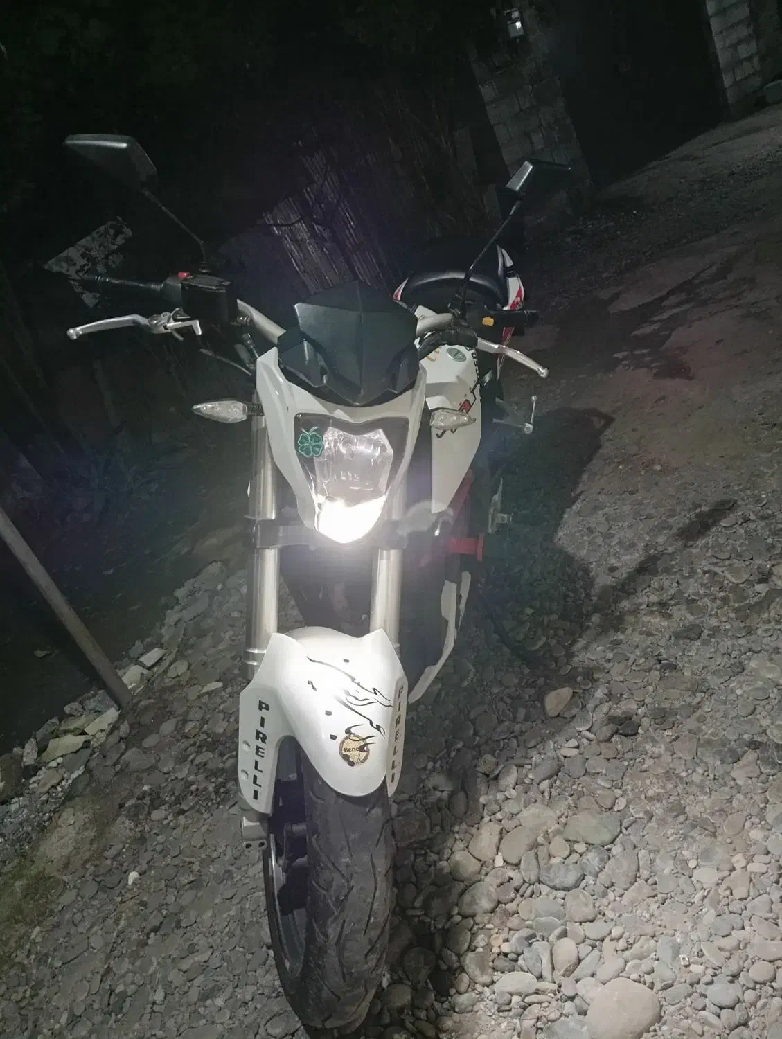 موتور برنلی|موتورسیکلت|سنگر, |دیوار