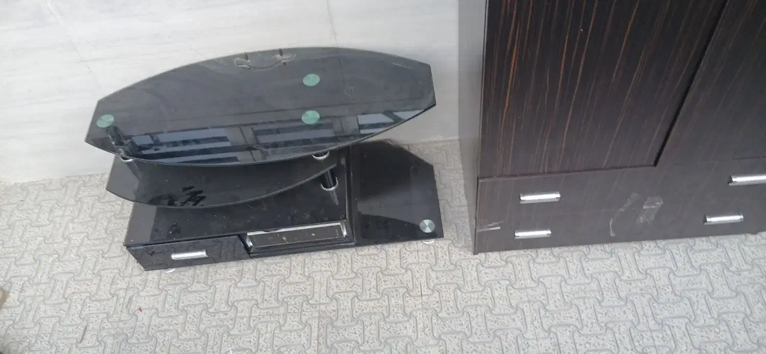 دوعدد کمد و میز تلوزیون|جاکفشی، کمد، دراور|یزد, |دیوار