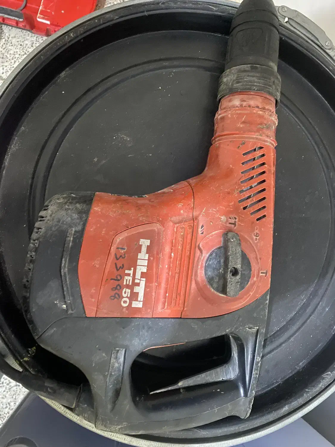 هیلتی|ابزارآلات|شهرکرد, |دیوار