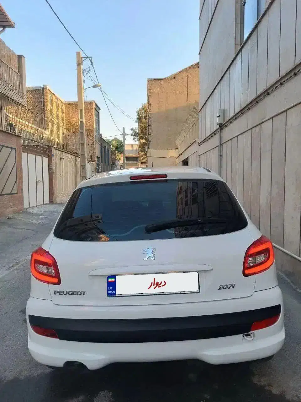 207 دنده ای 1402|خودرو سواری و وانت|اراک, |دیوار