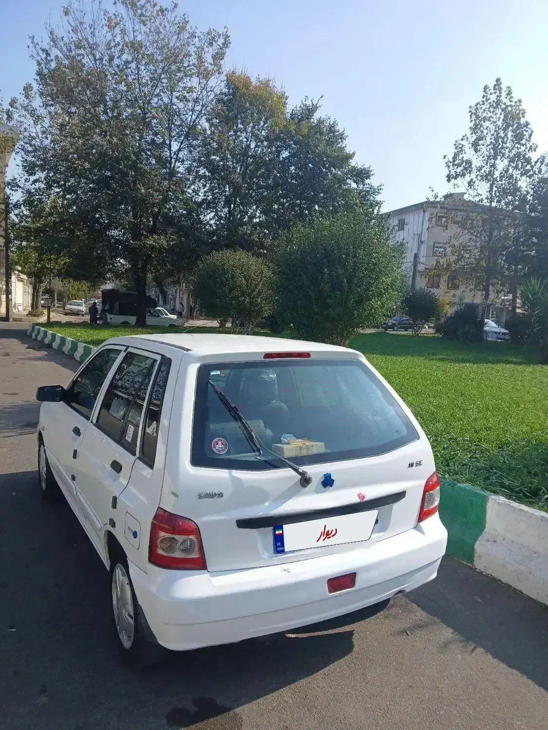 ۱۱۱مدل ۹۸بیرنگ شاسی ها پلمپ سالم تمیز وزیبا|خودرو سواری و وانت|رشت, لاکان شهر|دیوار