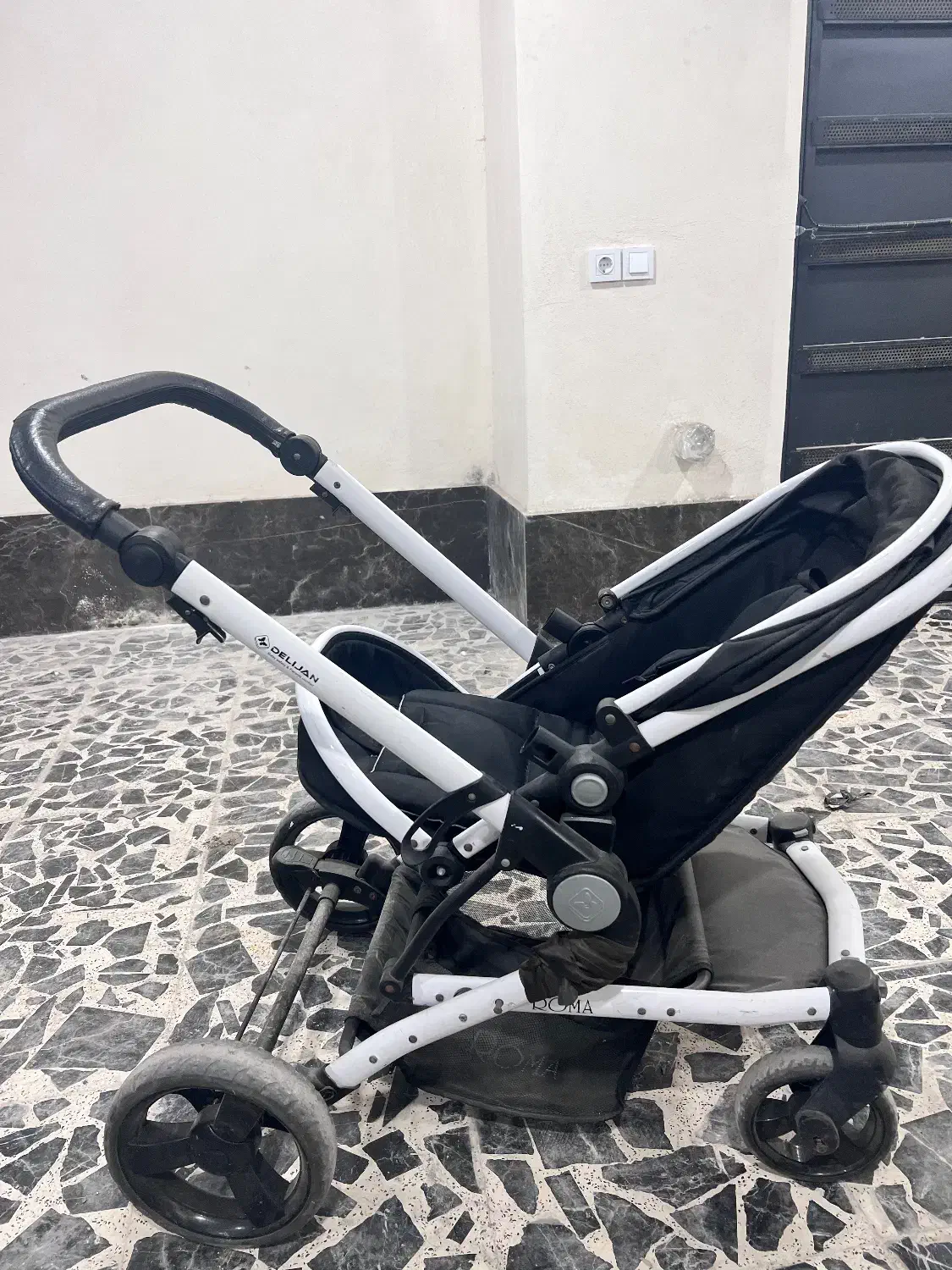 کالسکه|کالسکه و لوازم جانبی|آستانه اشرفیه, |دیوار