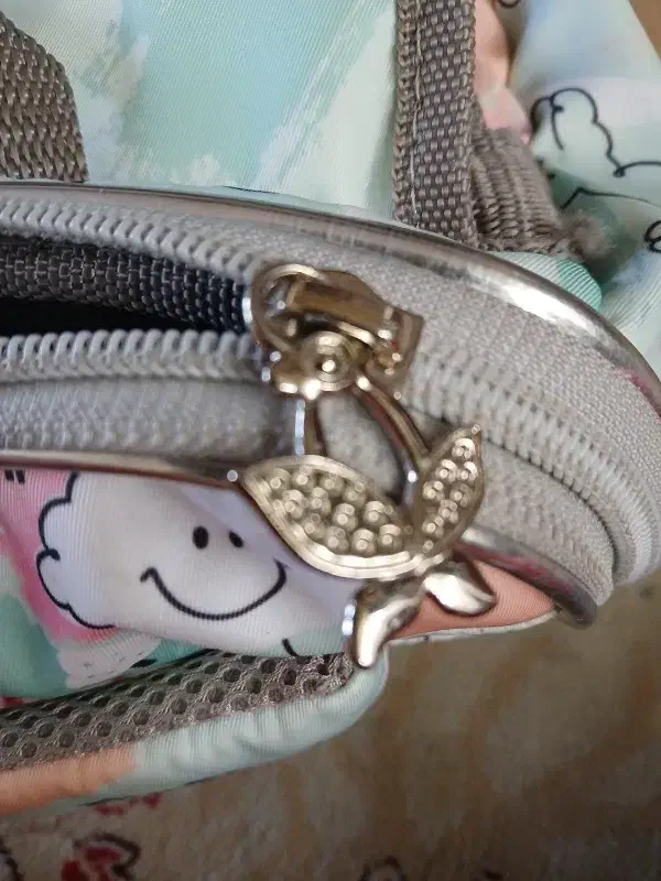 کیف صندوقی یونیکورن|کیف، کفش، کمربند|یزد, |دیوار