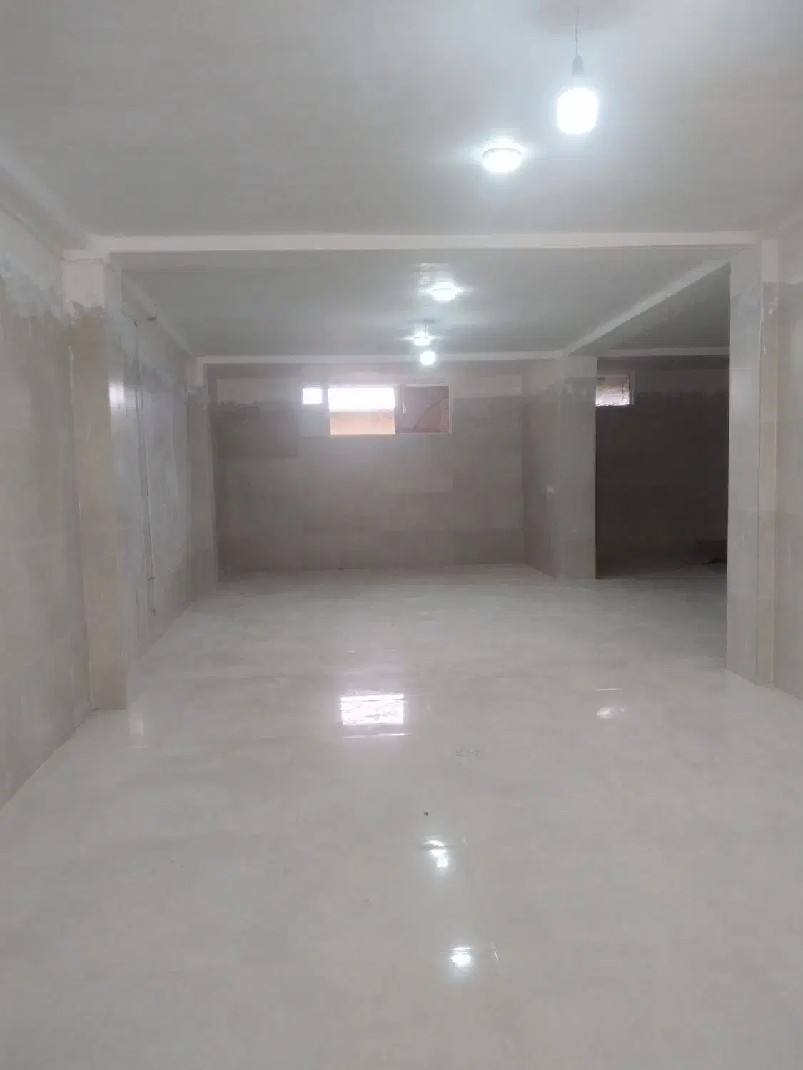 کاشی کاری کلیه کارهای تاسیساتی|خدمات پیشه و مهارت|سنقر, |دیوار