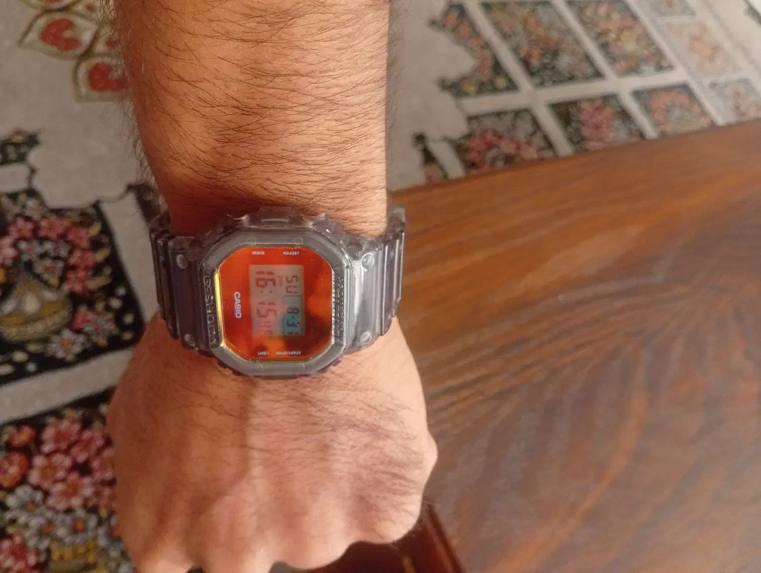 ساعت جی شاک|ساعت|صدرا-فارس, فاز ۱|دیوار