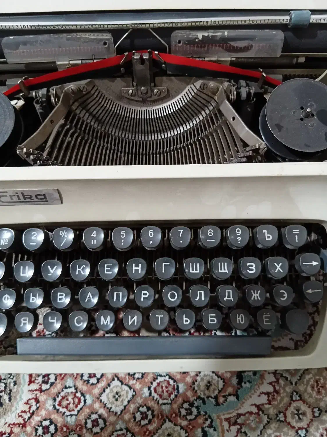 ماشین تایپ نویس آلمانی ‌‌اریکا سالم|کلکسیون اشیاء عتیقه|تهران, جیحون|دیوار