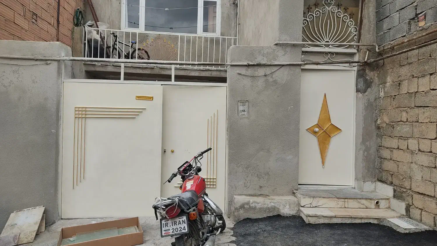 نقاشی ساختمان و کاغذ دیواری|خدمات پیشه و مهارت|سقز, |دیوار