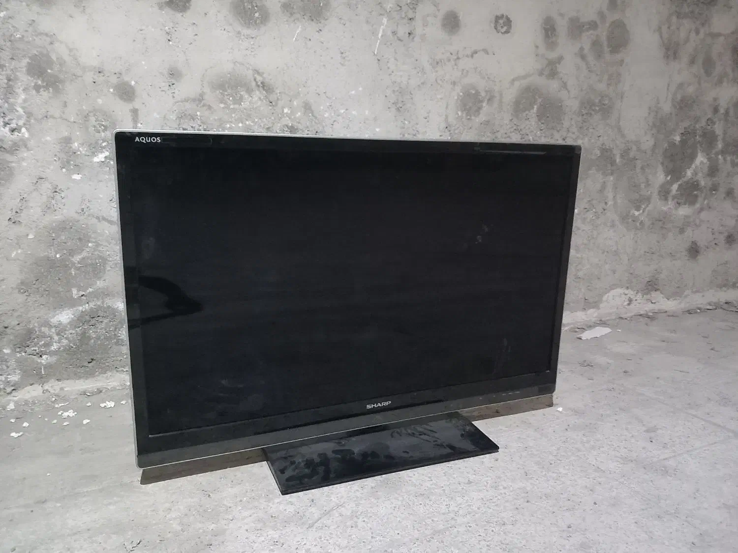 تلوزیون LCDشارپ 40 اینچ|تلویزیون و پروژکتور|نسیمشهر, |دیوار