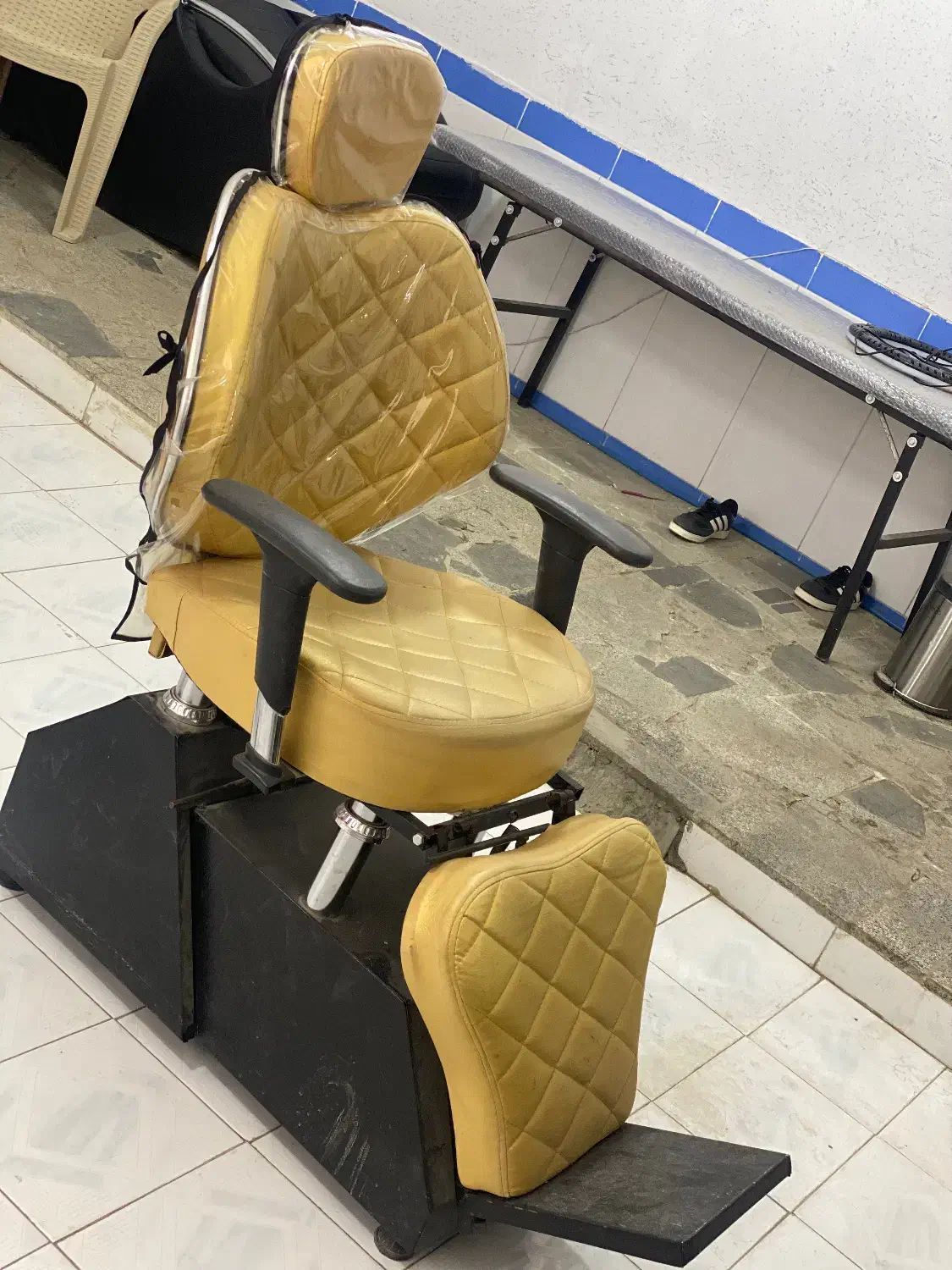 تجهیزات سالن زیبایی|آرایشگاه و سالن‌های زیبایی|میاندوآب, |دیوار