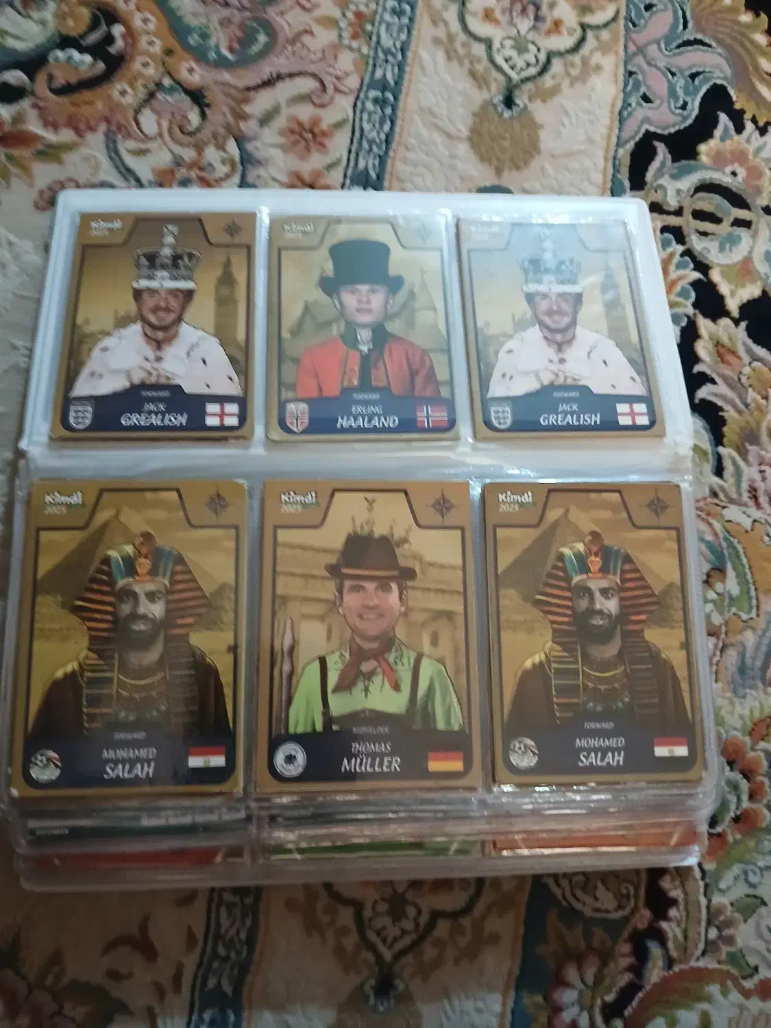 کیمدی|اسباببازی|ری, علایین|دیوار