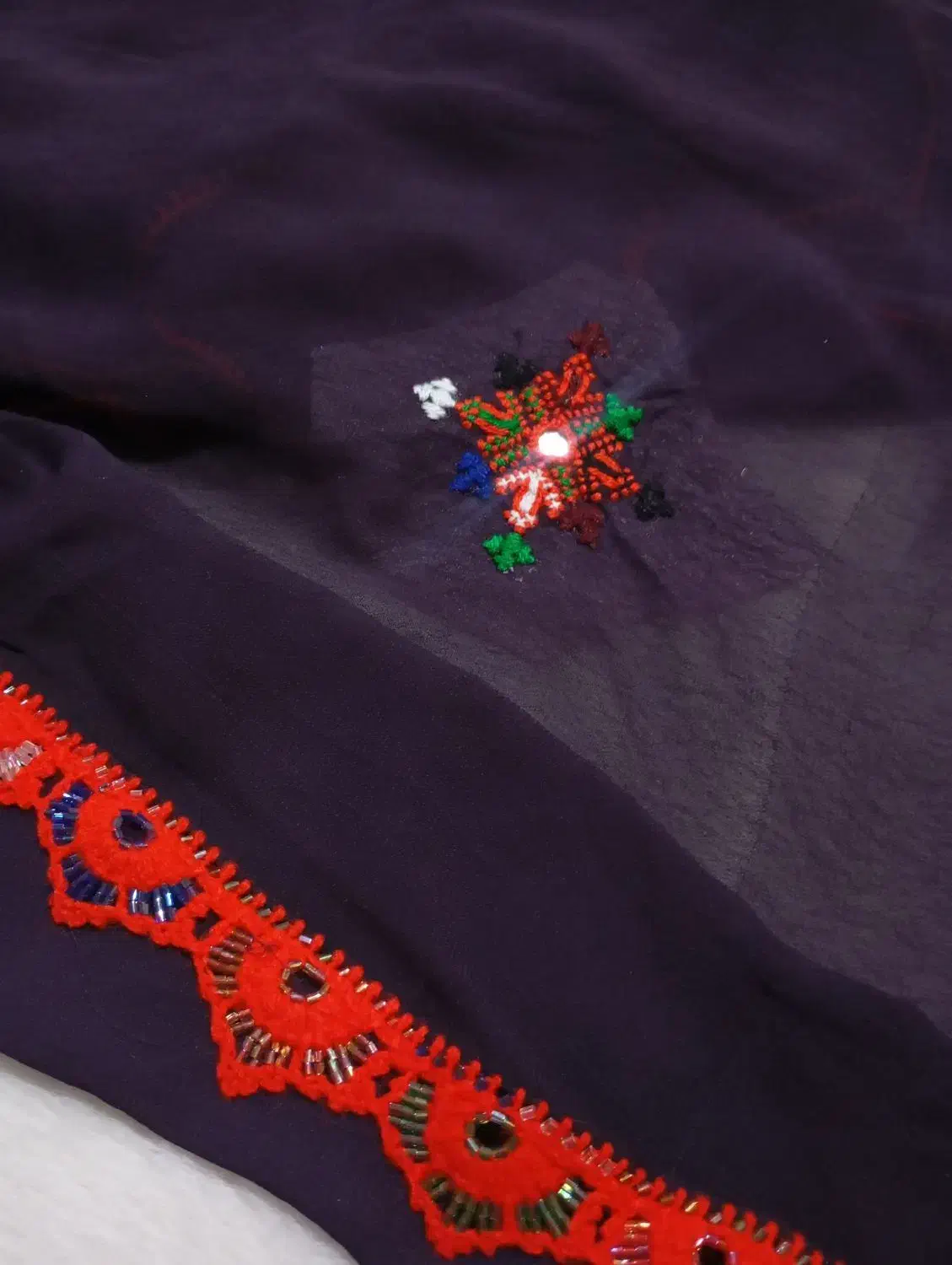 دو دست لباس دست دوز و یک شال پلیواری|لباس|ایرانشهر, |دیوار