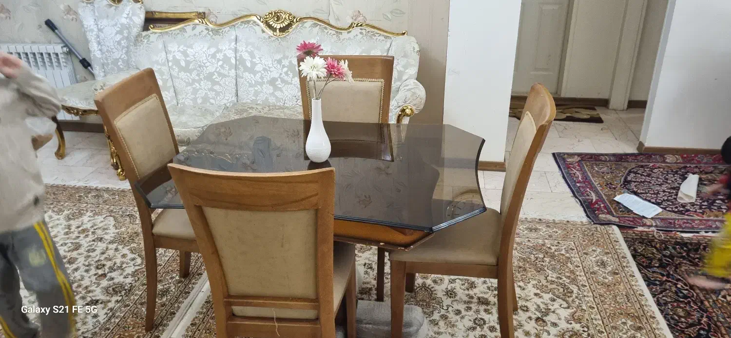 میز و صندلی چهار نفره|میز و صندلی غذاخوری|تهران, علم و صنعت|دیوار