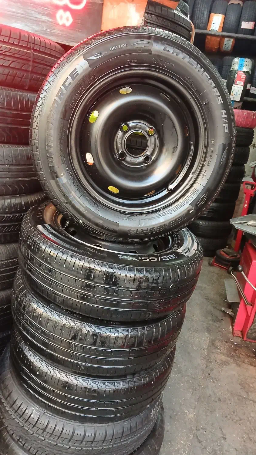 رینگ ولاستیک خارجی پژو185/65/14فابریک روآ|قطعات یدکی و لوازم جانبی|مشهد, گلشور|دیوار