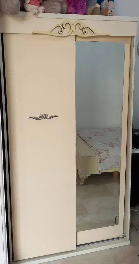 تخت ۱۲۰ به همراه پاف و کمد|تخت و سرویس خواب|تهران, زعفرانیه|دیوار