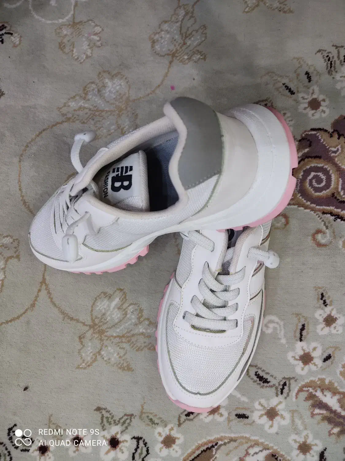 یه جفت کفش دخترانه|کیف، کفش، کمربند|اهواز, فرهنگ شهر|دیوار