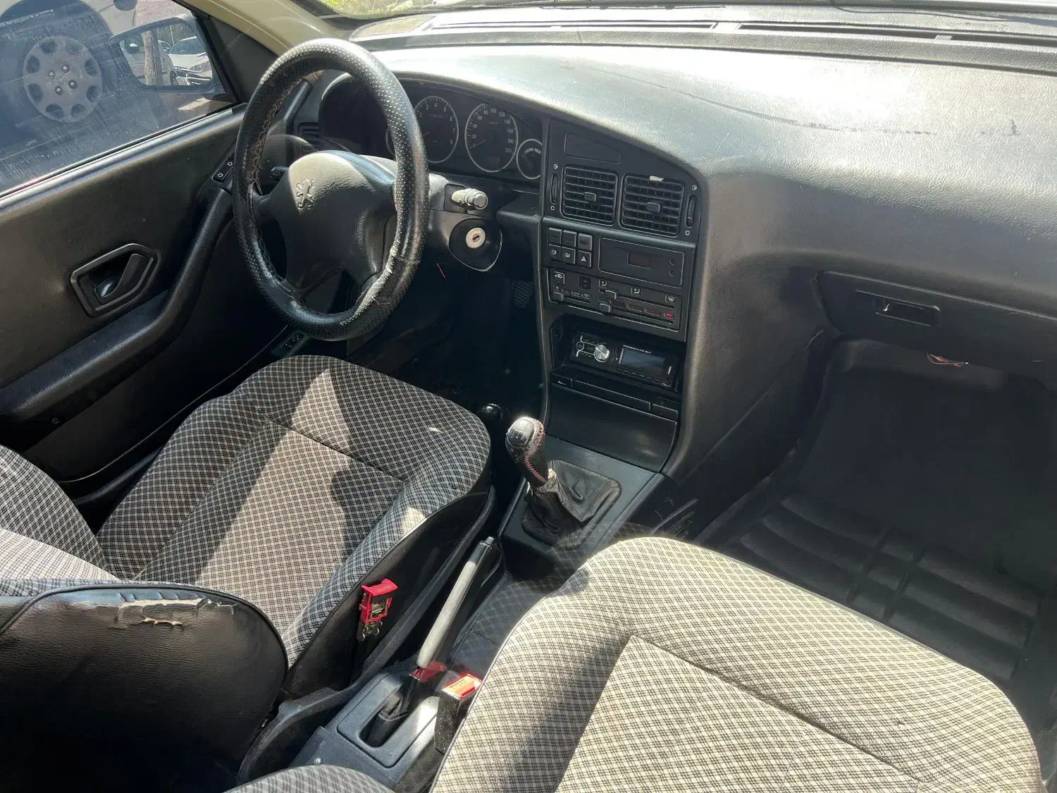 خودرو پژو 405 مدل83|خودرو سواری و وانت|شیراز, شهرک صادقیه|دیوار