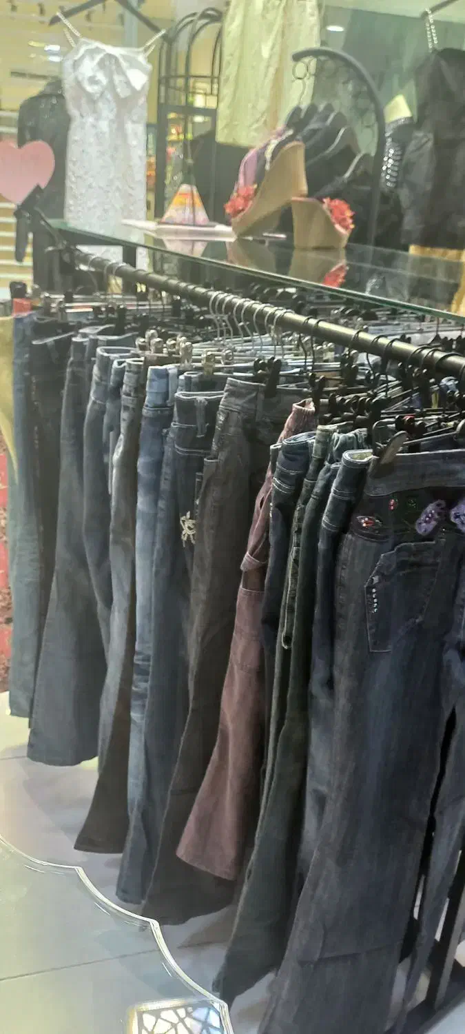 پوشاک|لباس|قشم, |دیوار